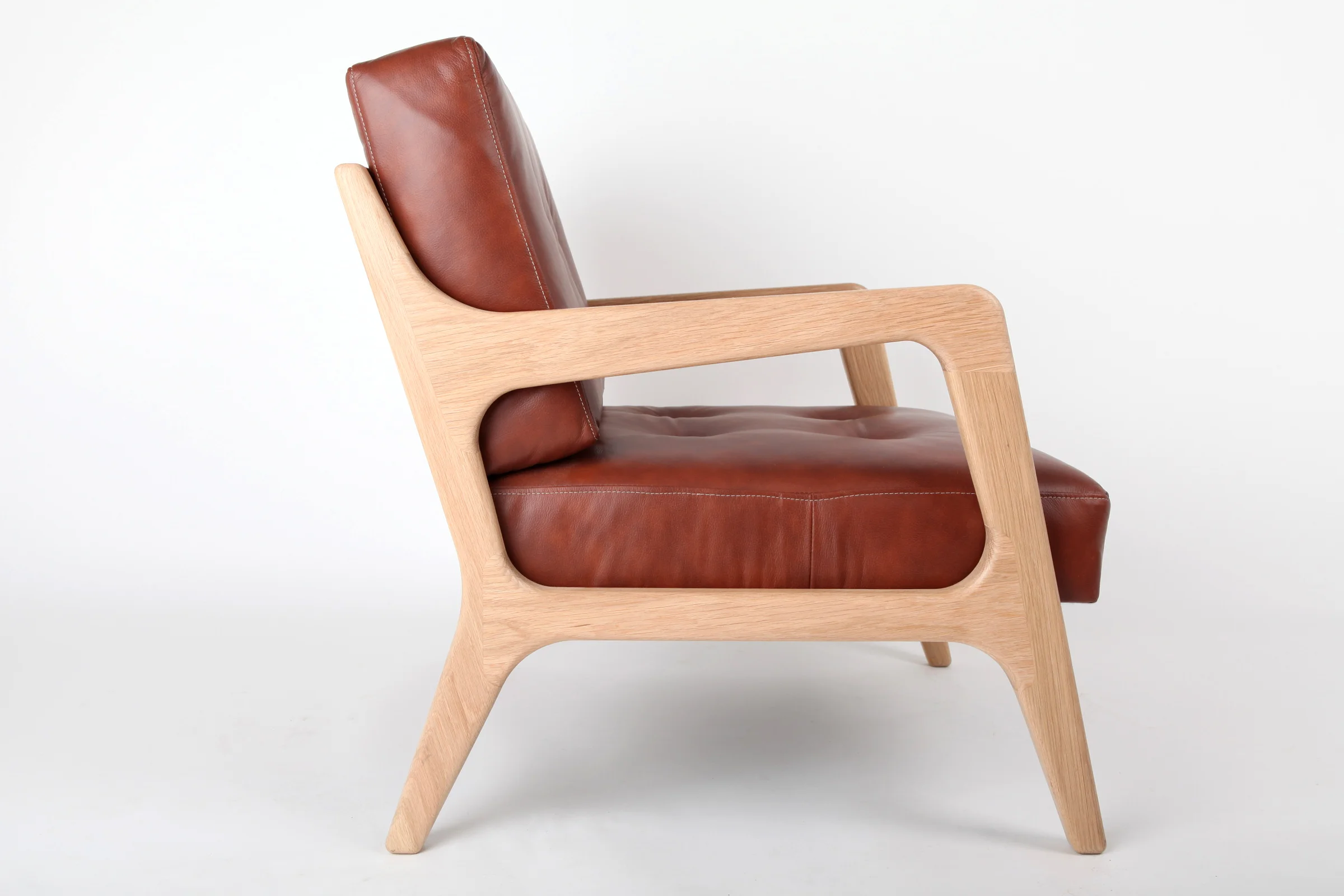 lounge chair oak and leather.JPG