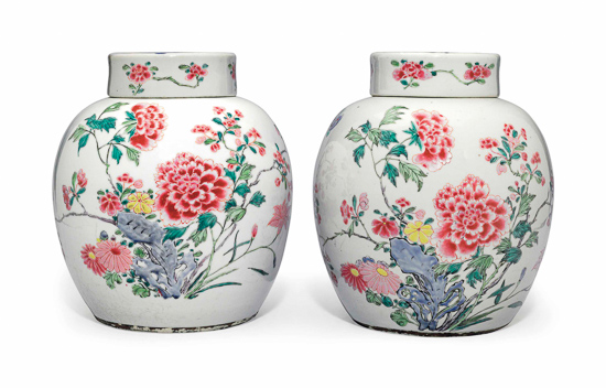 2018_NYR_15336_0118_000(a_pair_of_famille_rose_ginger_jars_and_covers_qianlong_period_circa_17)-2.jpg