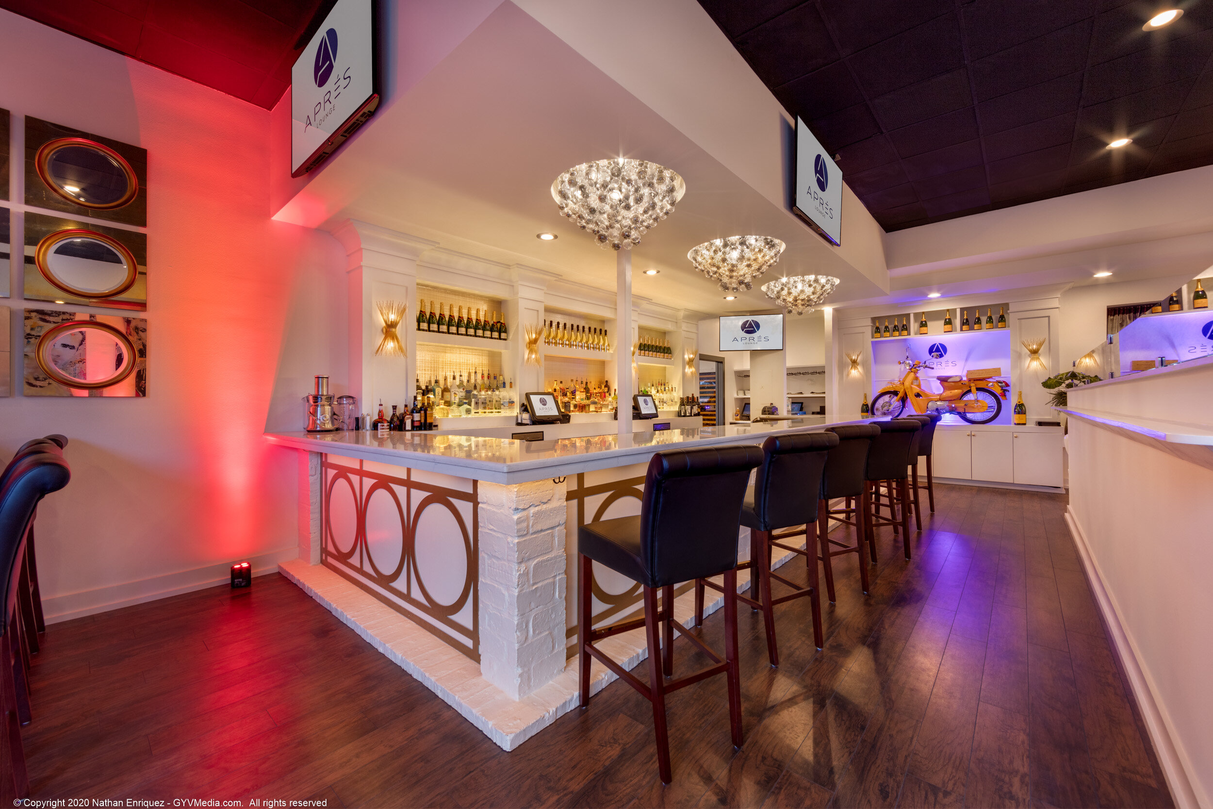 DESI VEGA'S STEAKHOUSE NORTHSHORE