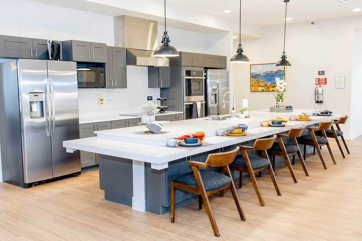 sage-oak-of-denton-kitchen-dining-area.jpg