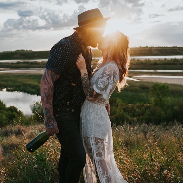 Booked a wedding in the first week of January 💥 ✅💥 2020 inquiries rolling in and I am getting stoked on more moments like this! I still have availability this summer - if you know someone looking I&rsquo;d love to chat with them! .
.
#elementphoto 