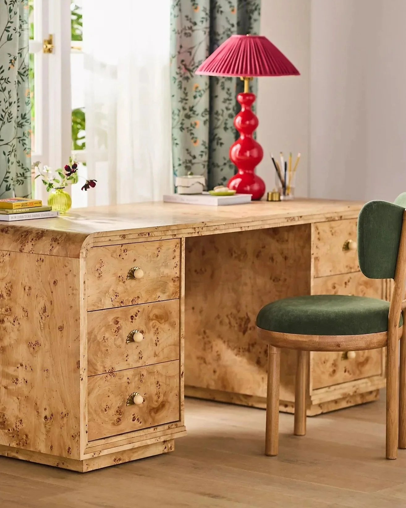 Betti Executive Desk