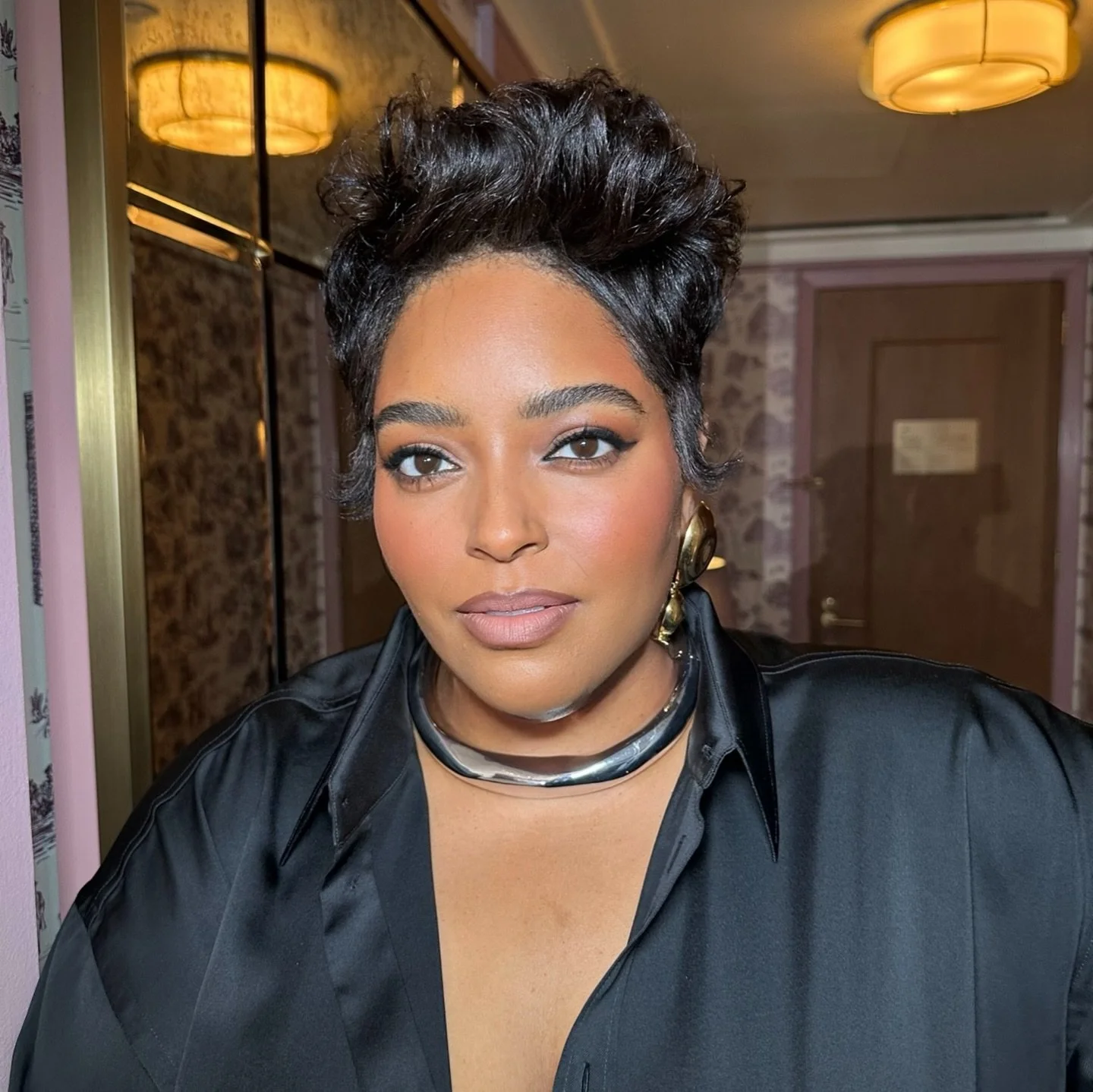 When an industry fam reunion happens, baaaaby, the experience is joyful &amp; unhinged!! And with @feliciaburrowshair in the mix&hellip;a time was had!! Love yall downnn @courtneydmays &amp; @thisiscandicemarie! 

Makeup: Me
Hair: @feliciaburrowshair