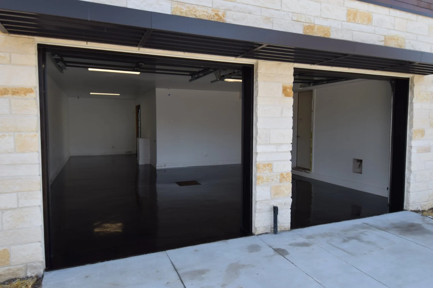 Birmingham Residence Garage