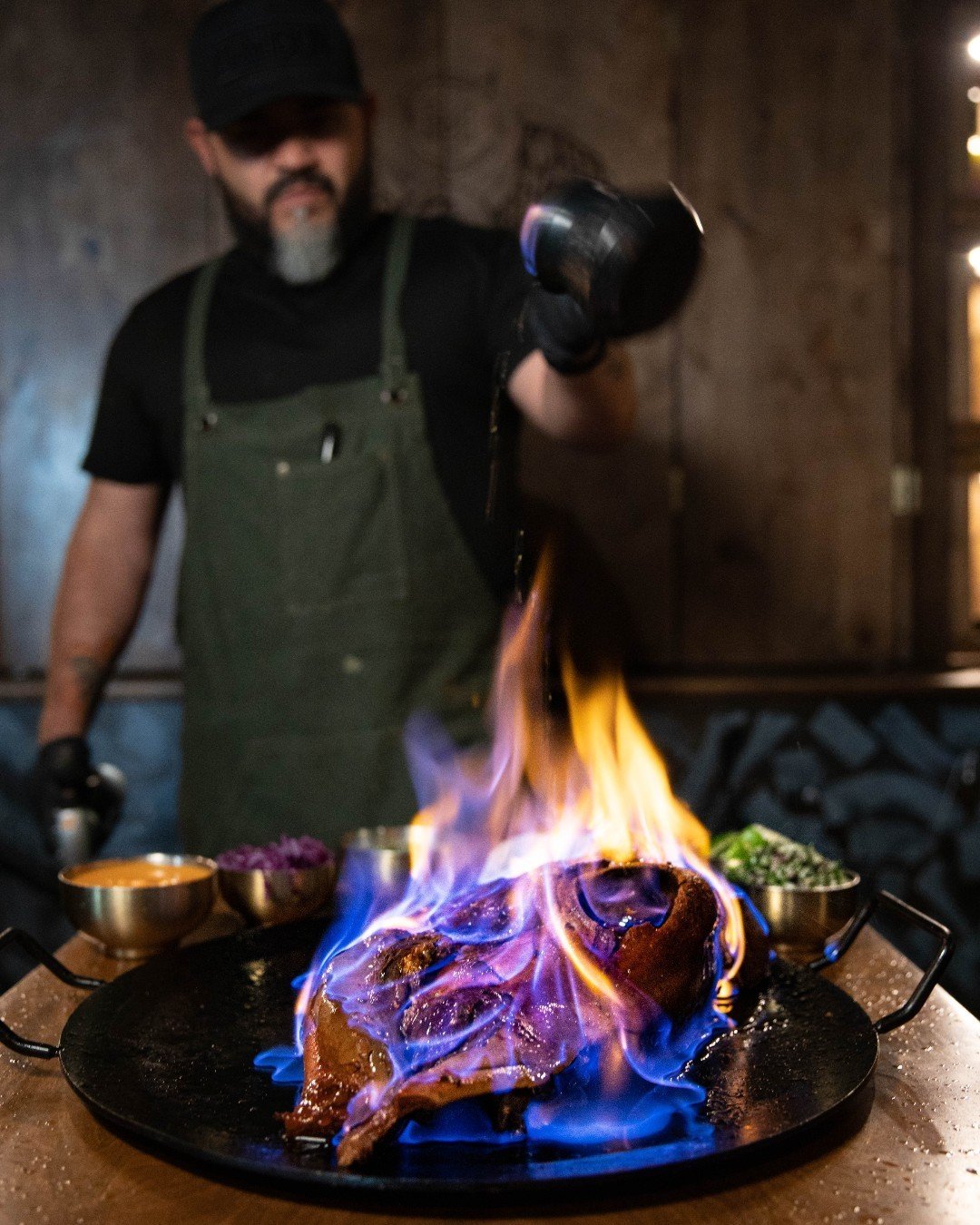 Prepare for an inferno of flavor with our Cabeza en Fuego.🔥 This ghost rider requires 24-hour notice and features braised veal head and Wagyu beef cheek, perfectly complemented by cabbage, onion, cilantro, and corn tortillas.
