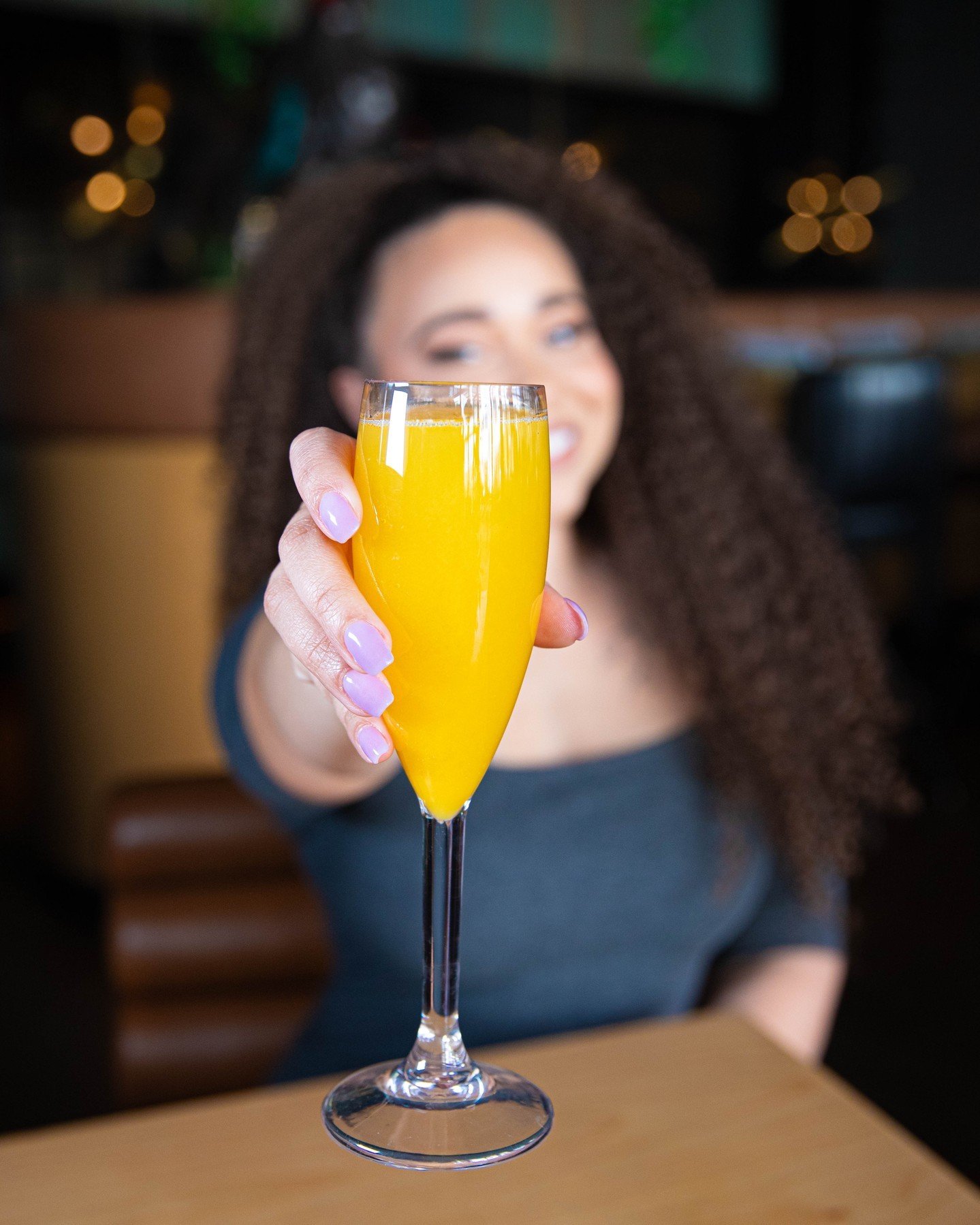 Treat yourself to a mimosa with brunch this weekend! Every Saturday and Sunday from 11am-3pm. 🌞 🥂