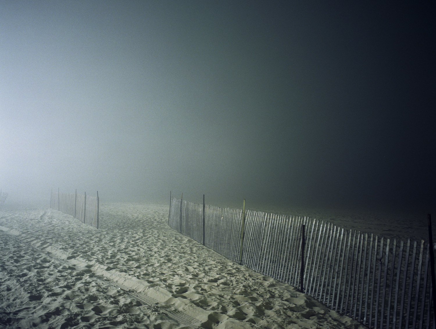 santa.monica.sand.r.jpg