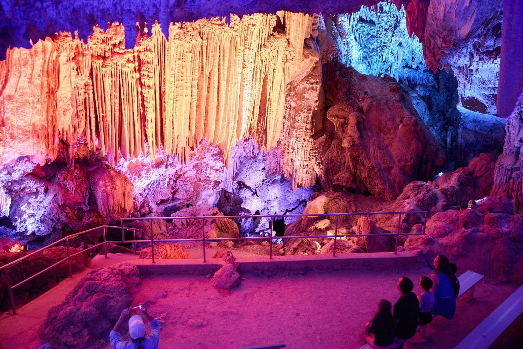 Lake_Shasta_Caverns_00642.jpg