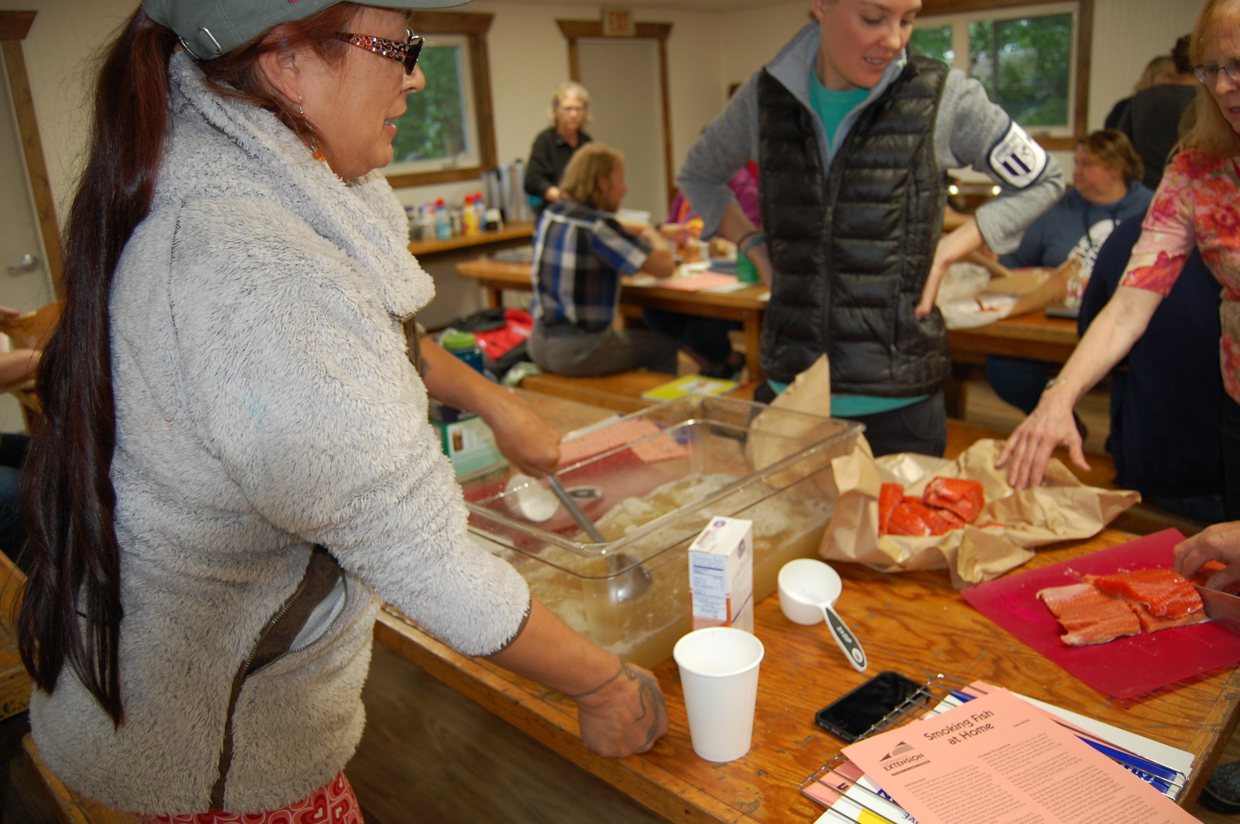 Preparing salmon for smoking