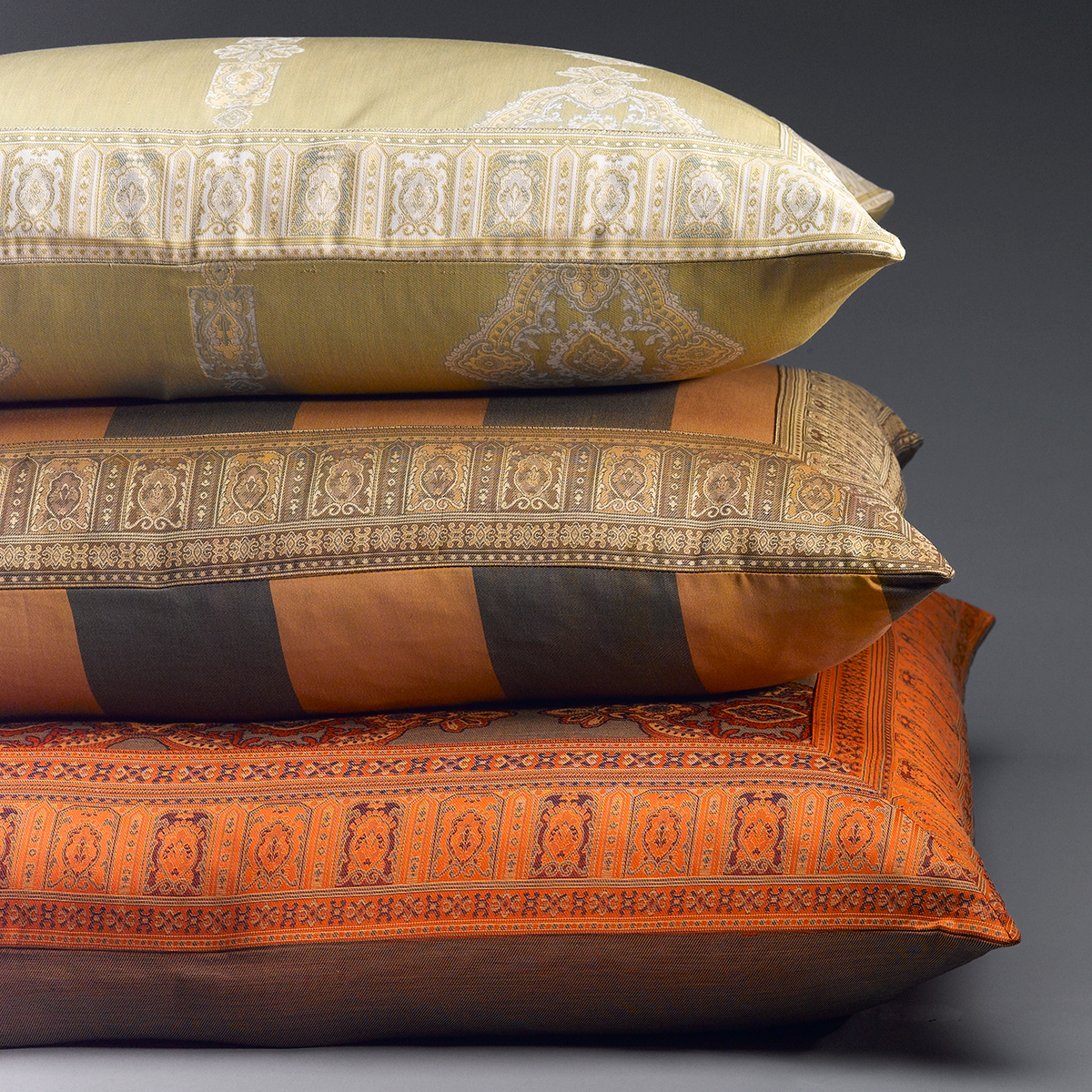 Anichini persia-luxury-jacquard-italian-egyptian-cotton-sateen-sheets-medallion-stripe-pillows.jpg