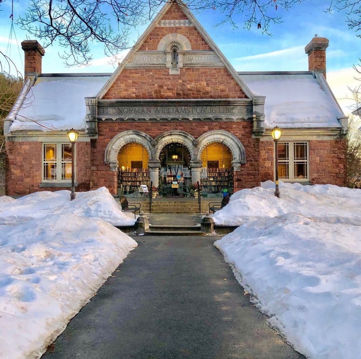 Norman WIlliams Library in Snow.jpg