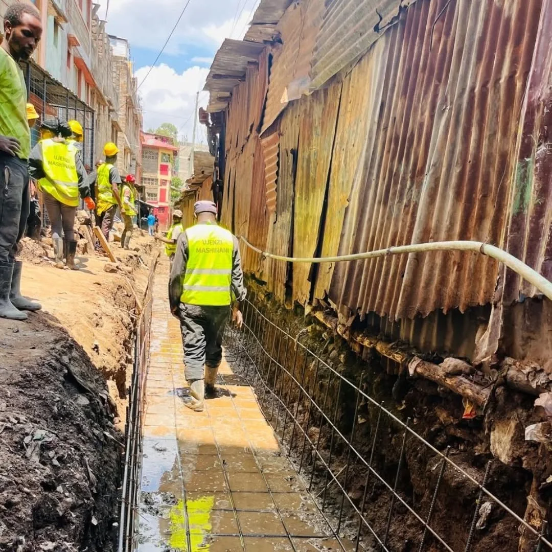 United in action! 💪

 In Kiamaiko, our drainage upgrading construction is gaining momentum, and the community is stepping up big time. We're seeing neighbors lending hands, sharing ideas, and contributing their skills to strengthen the structure. 

