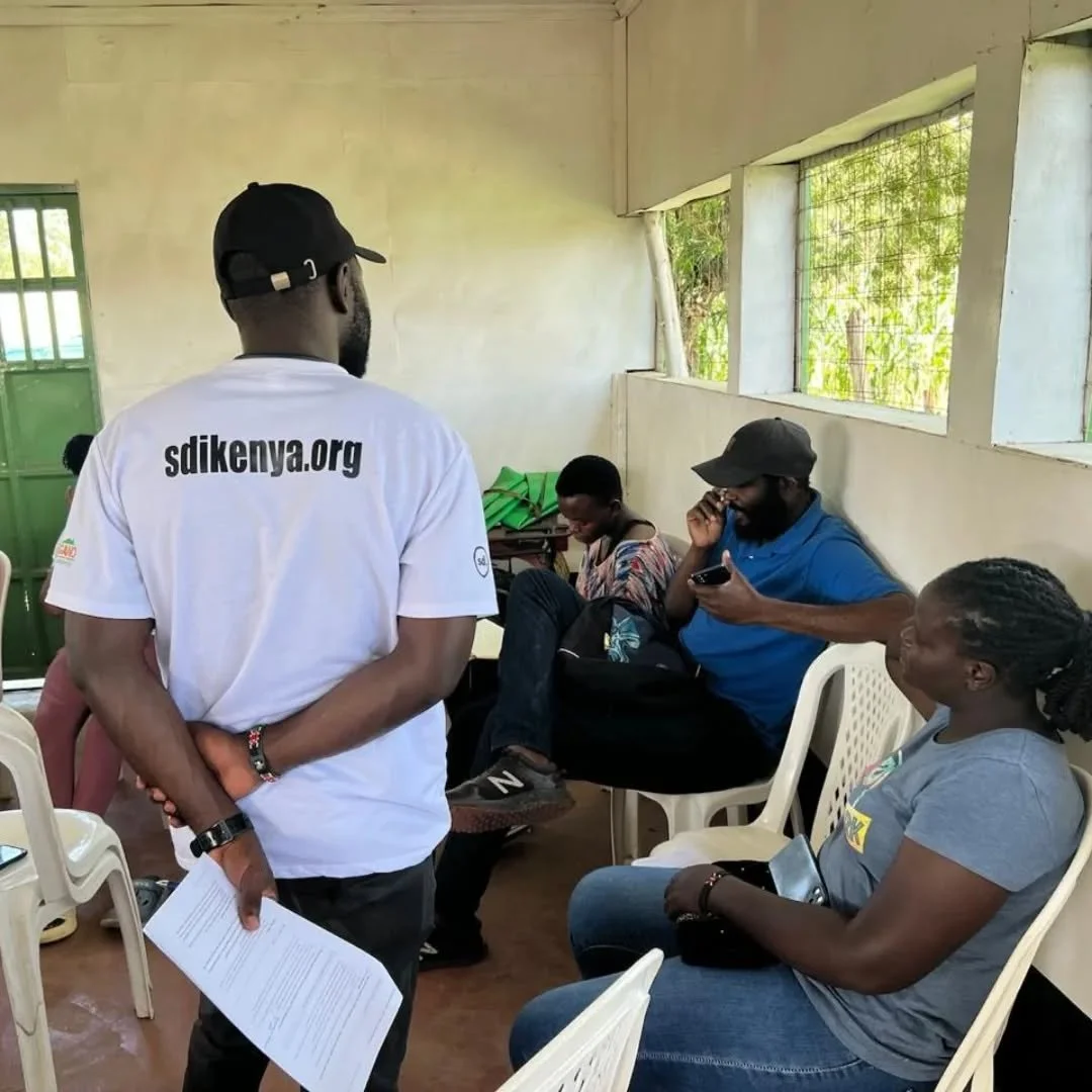 SDI Kenya and Muungano wa Wanavijiji conducted a Focus Group Discussion with youth from Nyalenda A informal settlement to explore the current realities of waste management within their community.

The session provided a platform for young people to s