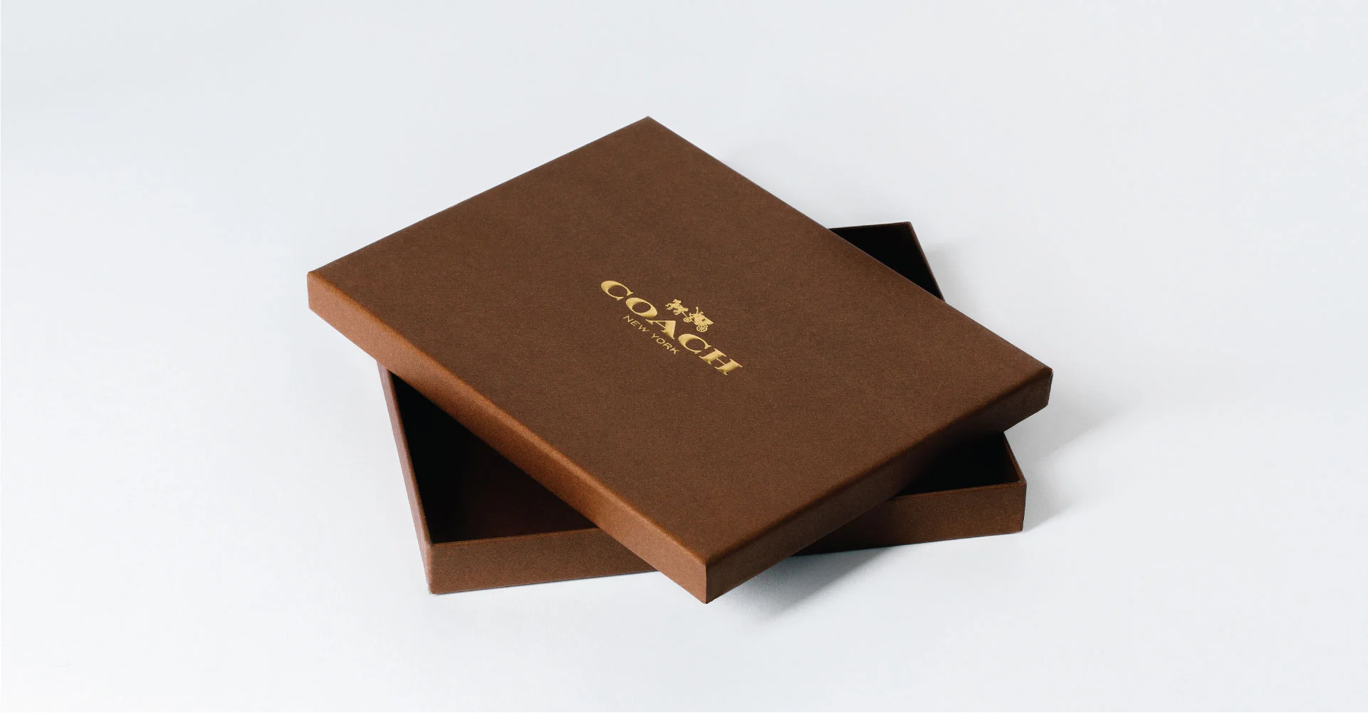 Creative_Retail_Packaging_Package_Design_Luxury_Coach_08.jpg