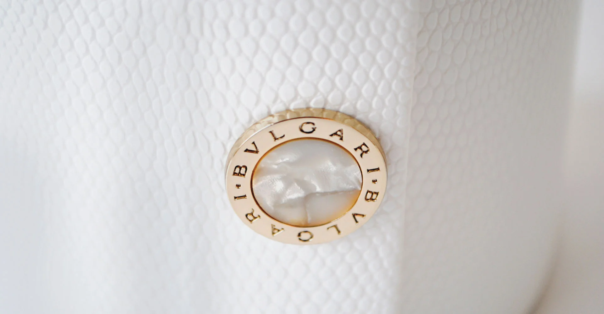 Creative_Retail_Packaging_Custom_Luxury_Packaging_Bvlgari_05.jpg