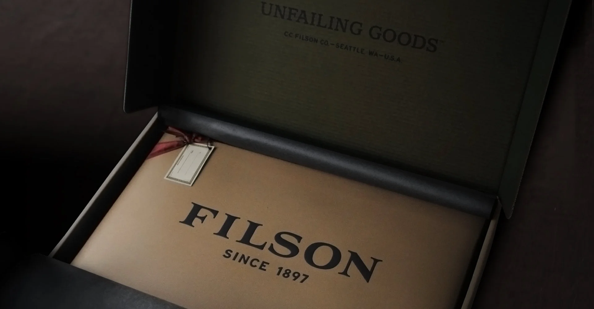 Creative_Retail_Packaging_PackageDesign_Custom_Filson_07-1.jpg