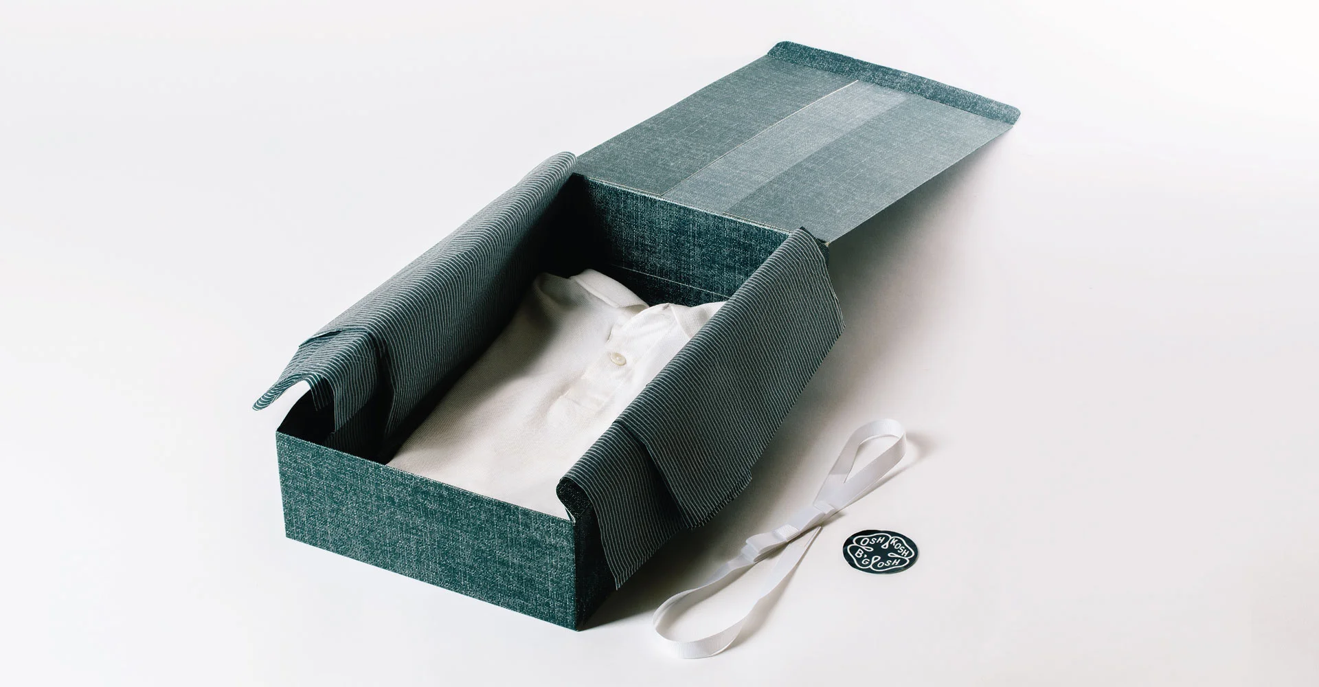 Creative_Retail_Packaging_Package_Design_OshKosh_Bgosh_08.jpg
