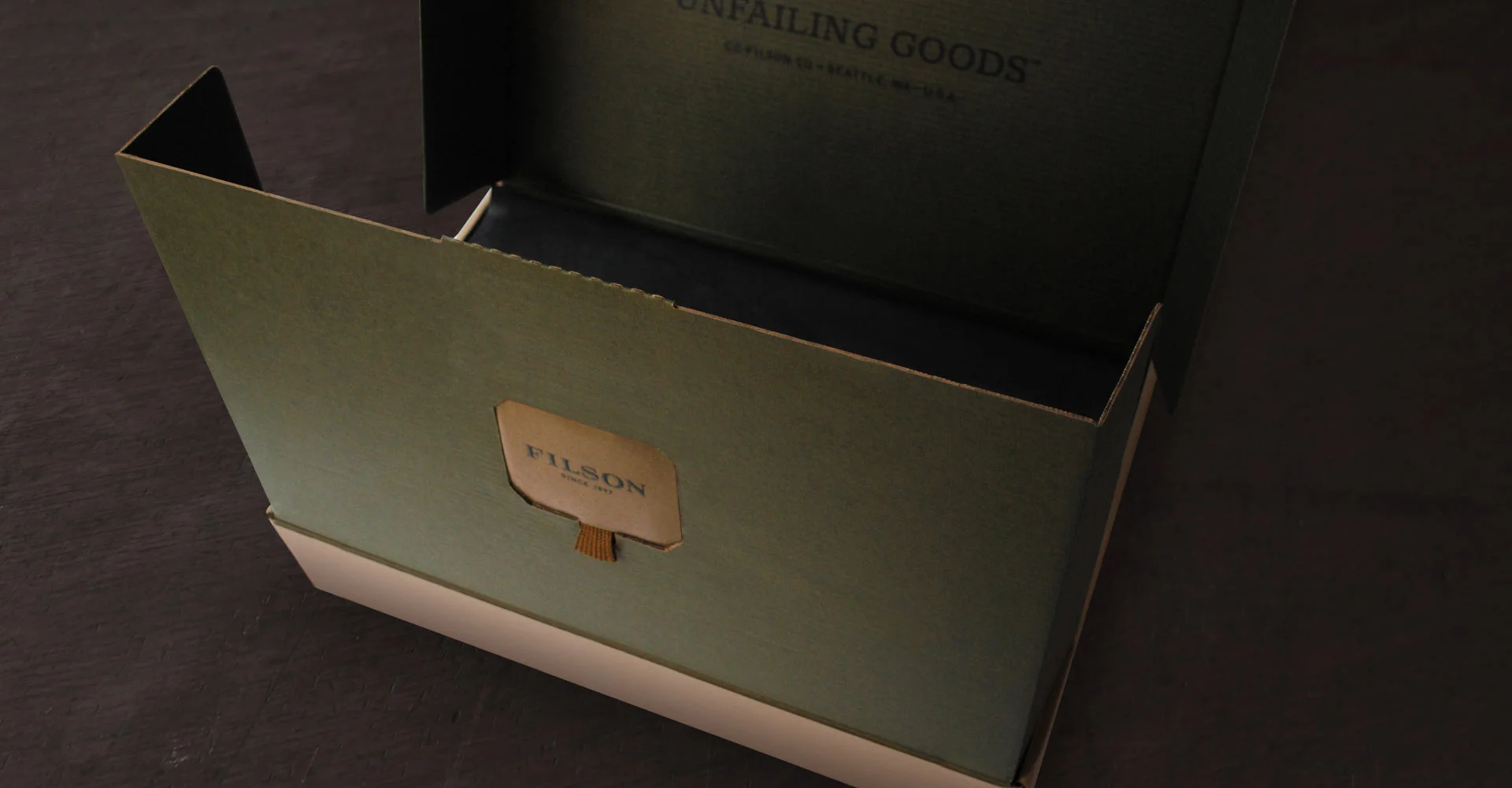 Creative_Retail_Packaging_Custom_Packaging_Structural_Design_Filson_08.jpg