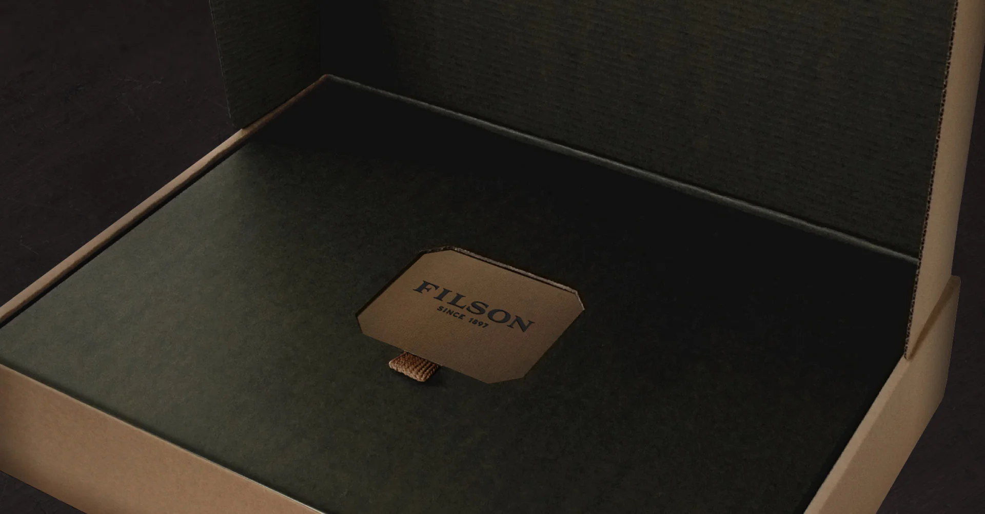 Creative_Retail_Packaging_Custom_Packaging_Structural_Design_Filson_06.jpg