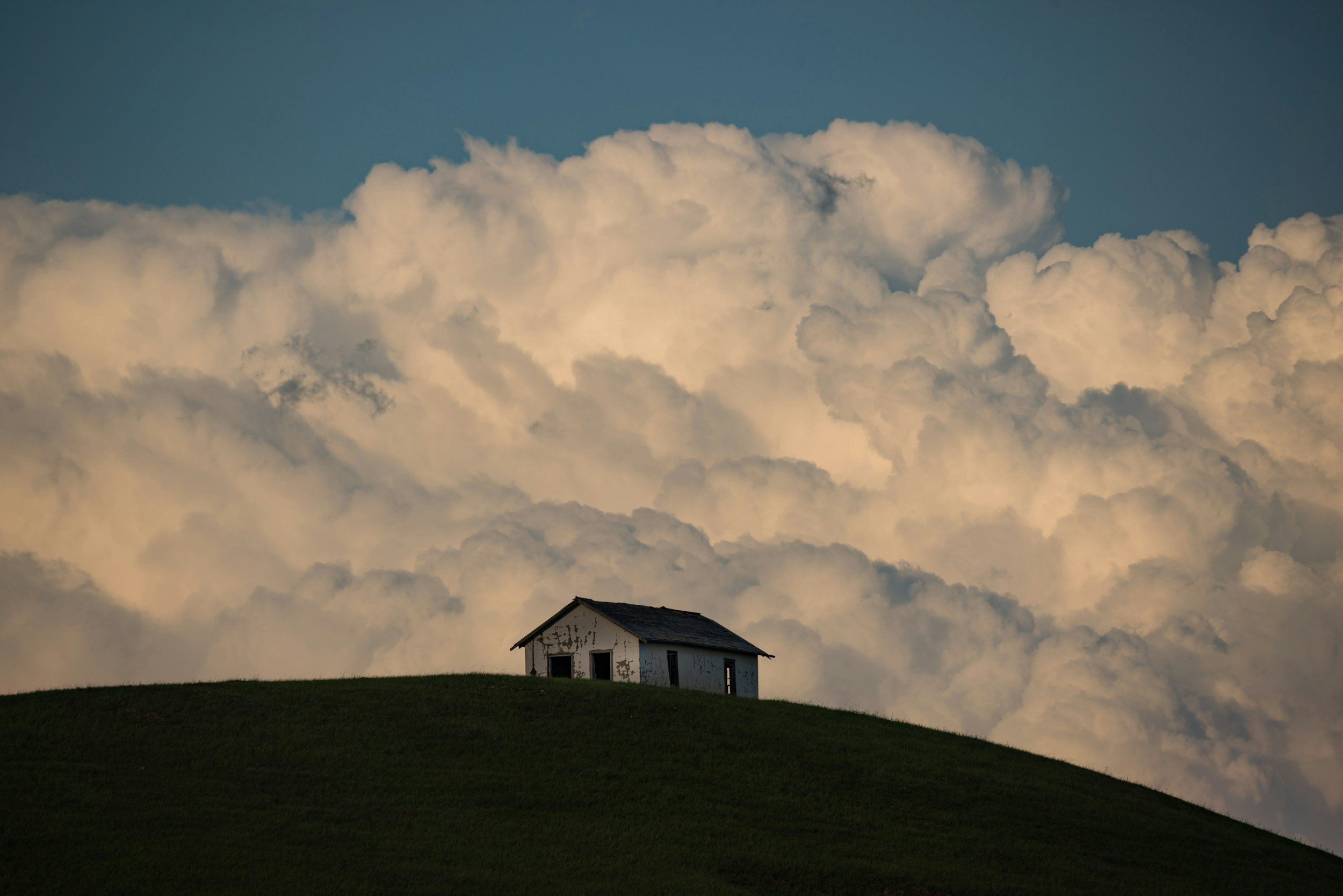 What is a "Cloud on Title"? A Real Estate Investor's Guide