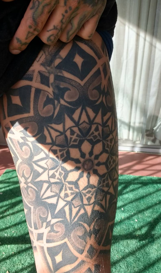 black and grey geometric mandala beyasunka.com.png
