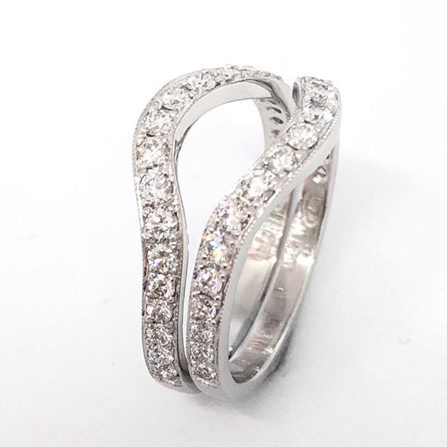 A stunning pair of diamond grain set wedding bands for my beautiful friend @suefaitdo.  They looked beautiful with her aquamarine and diamond engagement ring #diamondweddingbands #grainsetdiamonds #18ctwhitegold #handmade #millgrain @candcojewellery 