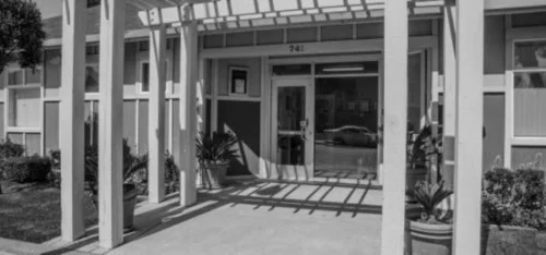 MORH 1 Apartments BW.jpg