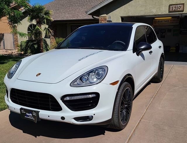 &bull; Porsche Cayenne Turbo S &bull;

#windowtint #nanocarbonceramic #tintfuzion #southernutah #porsche #stgeorge #utah #cayenne #cayenneturbo #stgeorgeutah #tintedwindows #cayenneturbos