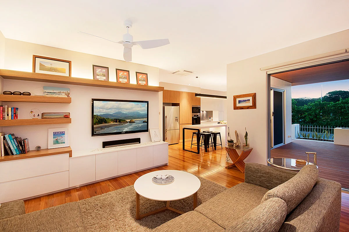 Mid-Century_Modern_Lounge_2.jpg