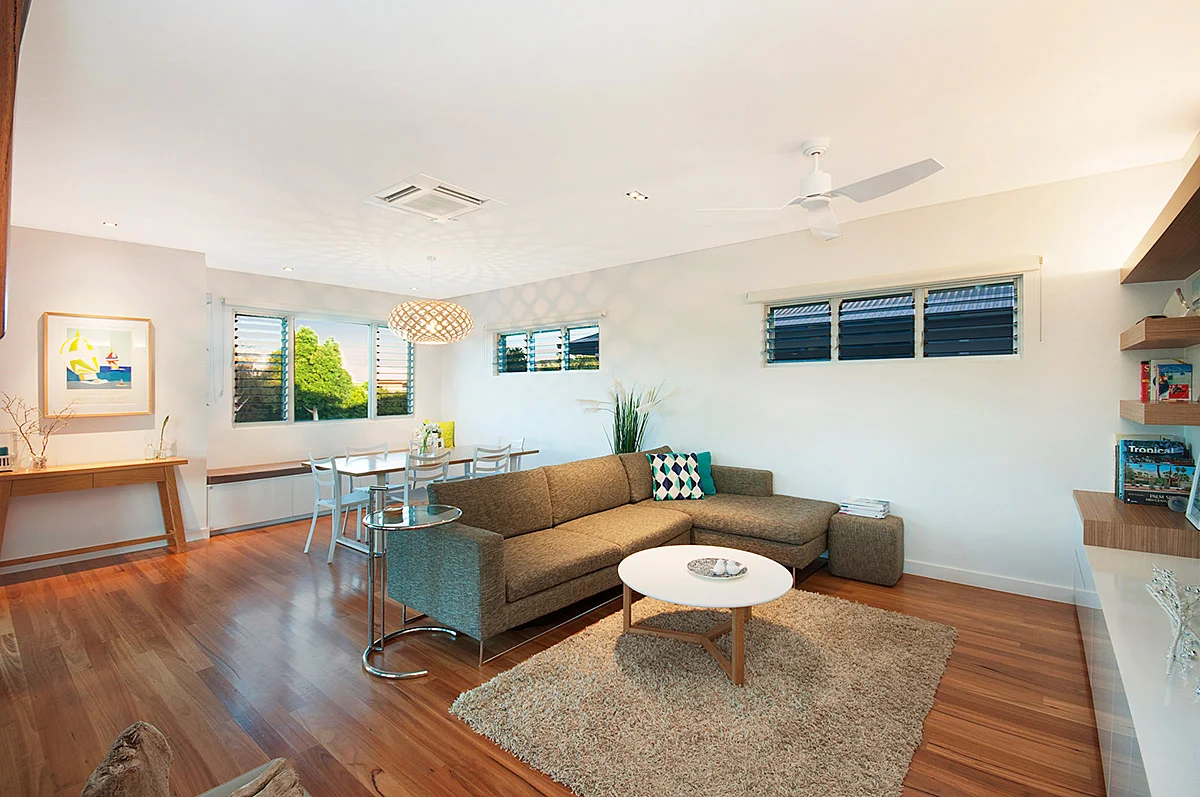 Mid-Century_Modern_Lounge.jpg