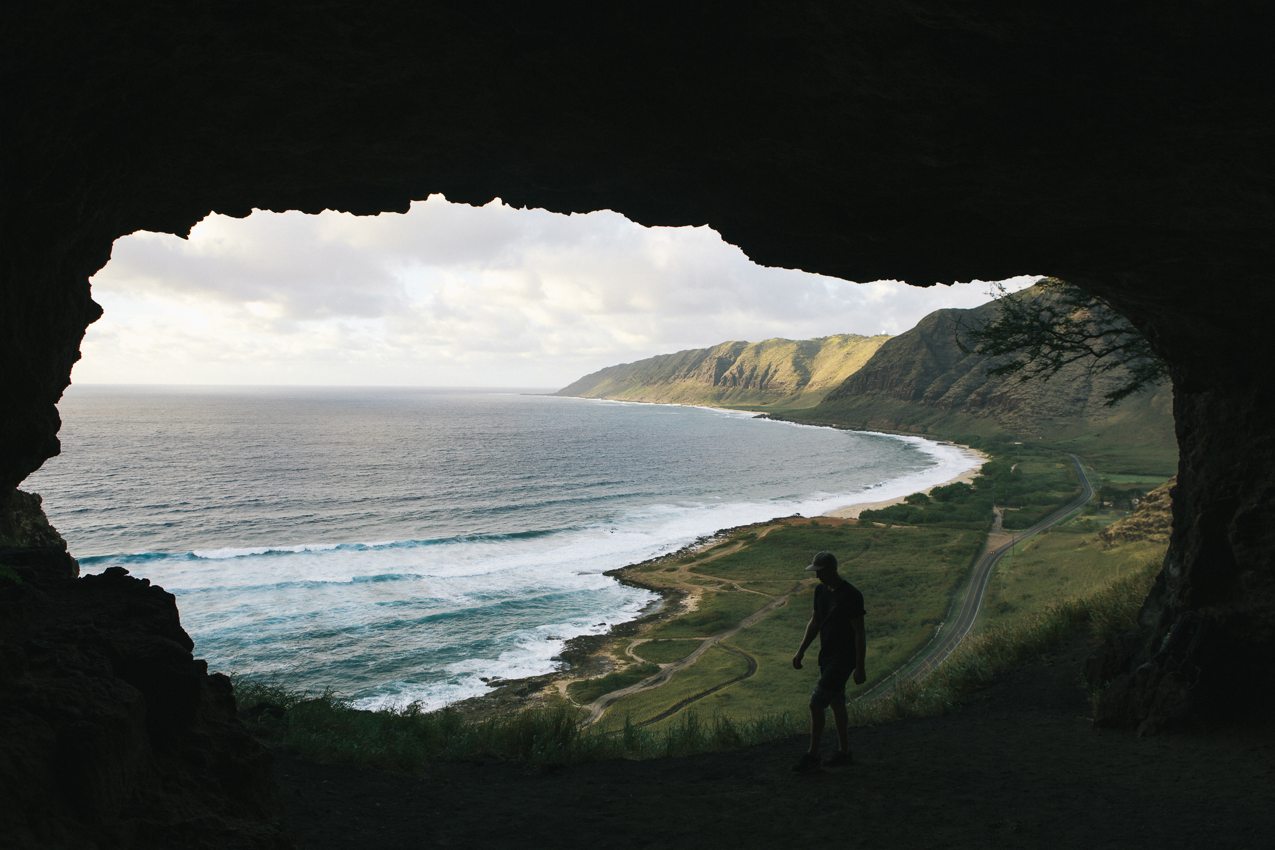 Cave-frames-waves-hitting-shore