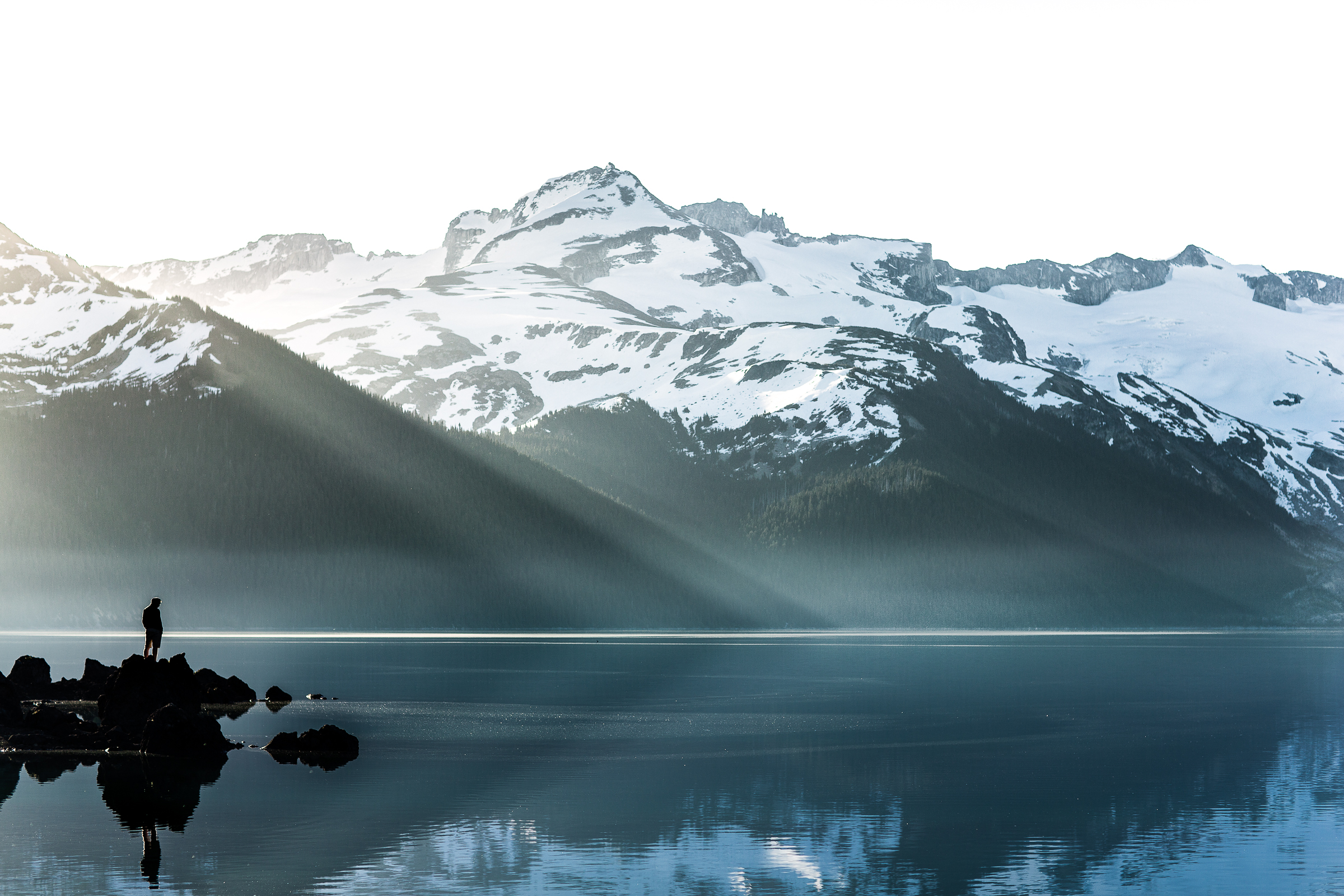 Mountains-snow-lake-mirror