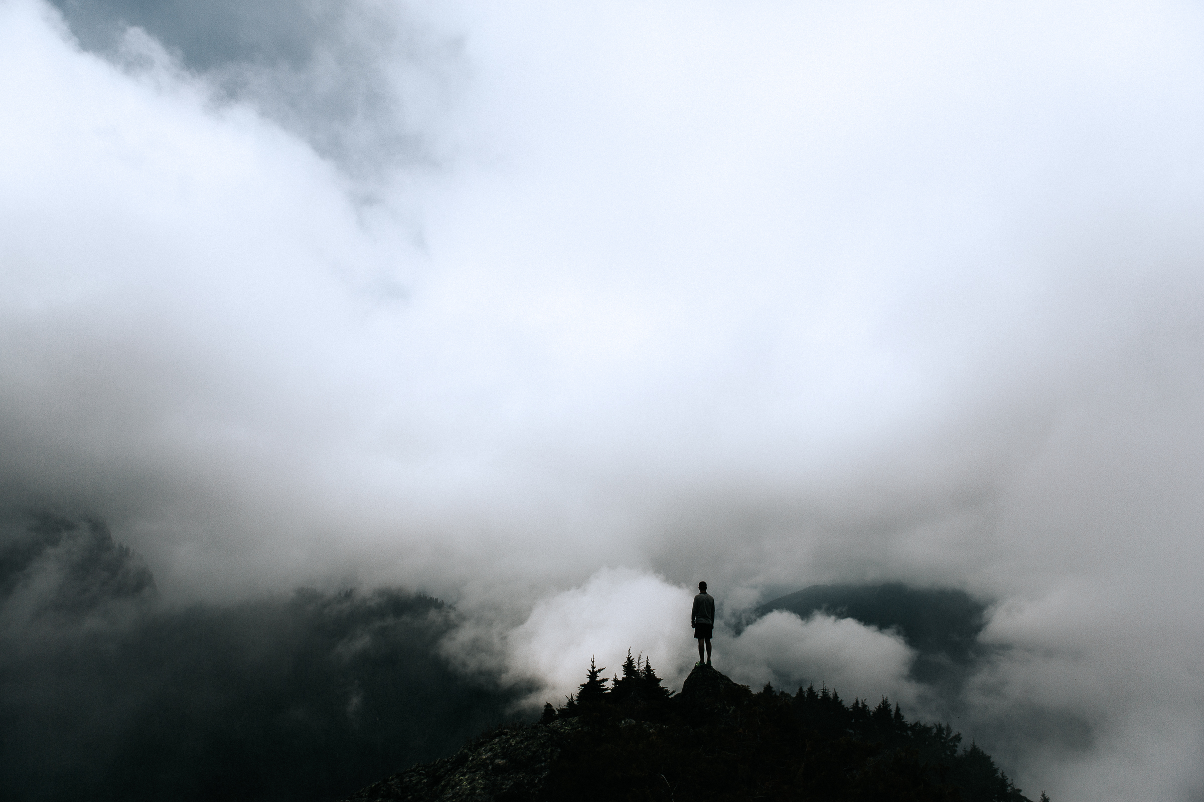 Clouds-forest-mountaintop