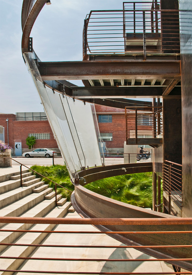 Samitaur Tower Ampitheatre.jpg