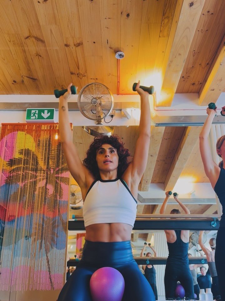 Our Workout Of the Week (W.O.W )⚡️ The week is all about rotations, multi-planar and functional training and  total body electricity.  Every week we focus on one W.O.W, master and practice it for 7 days then flip it on you before your mind and body g