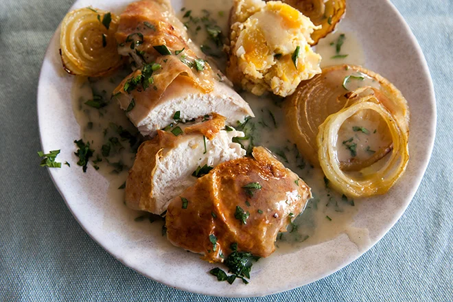 roast-chicken-serving_t8jv3b.jpg