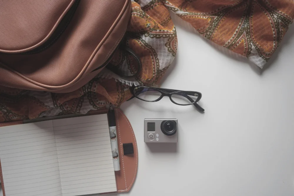 fashion-glasses-go-pro-female-163033.jpeg