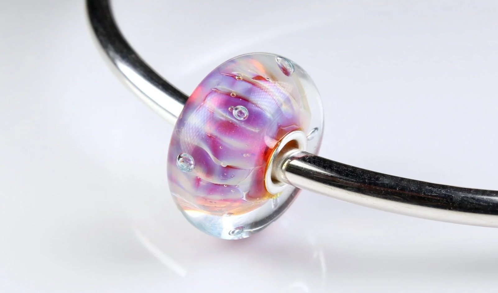 souffle_glass_bead.jpg