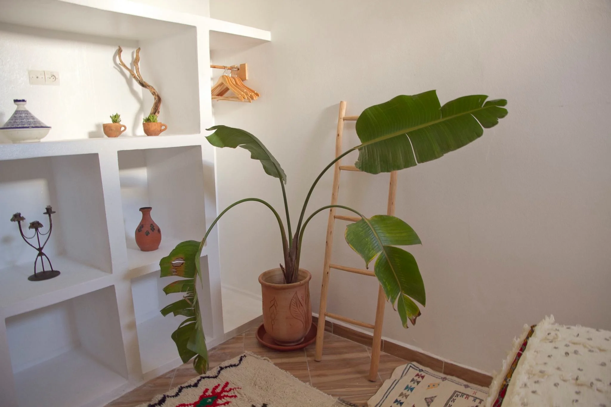 Bright, Fresh & Handcrafted Decor...