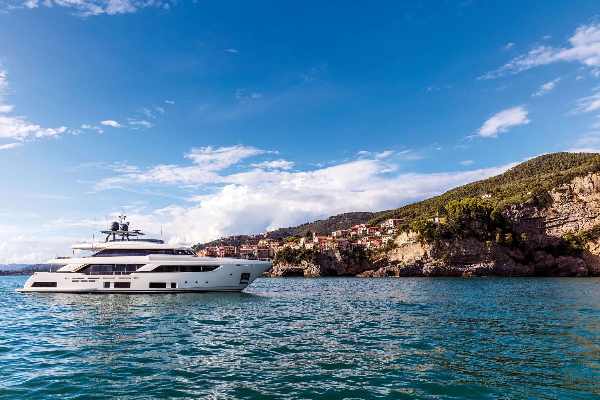 CustomLine_Navetta37New_Cruising-0002_20709.jpg