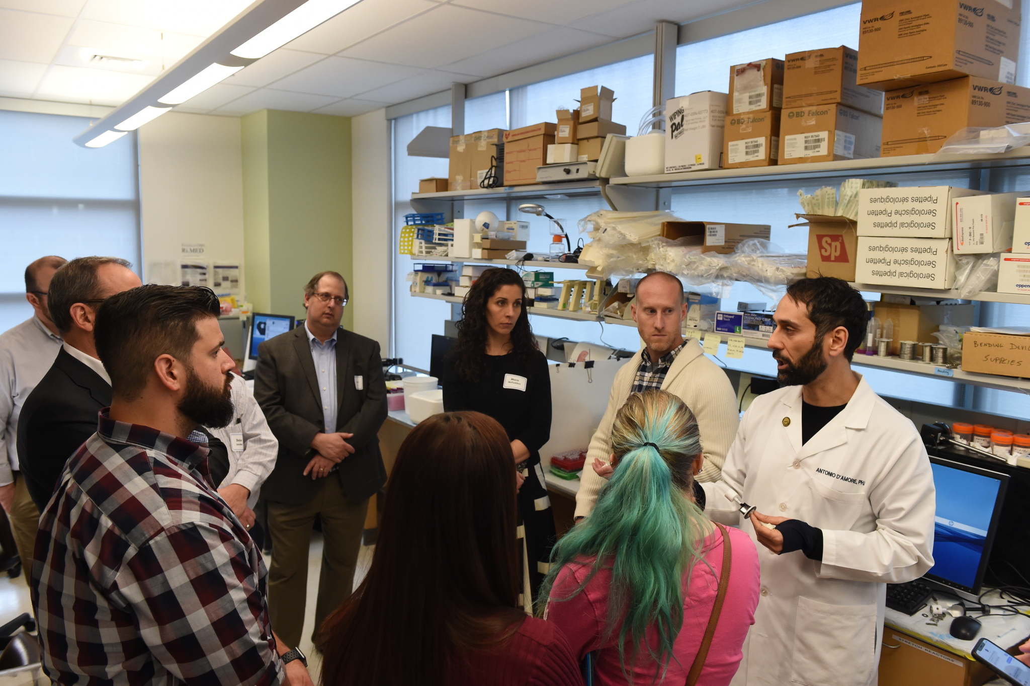 McGowan Lab 6.jpg