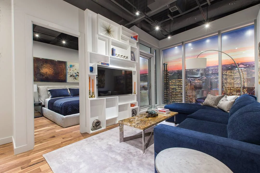  OUR PROJECTS: Look at that view! The ultimate in luxury living, The Legends are private residences above the JW Marriott in the Edmonton ICE District. With 261 residential suites, we joined this development at its inception to beautifully furnish th