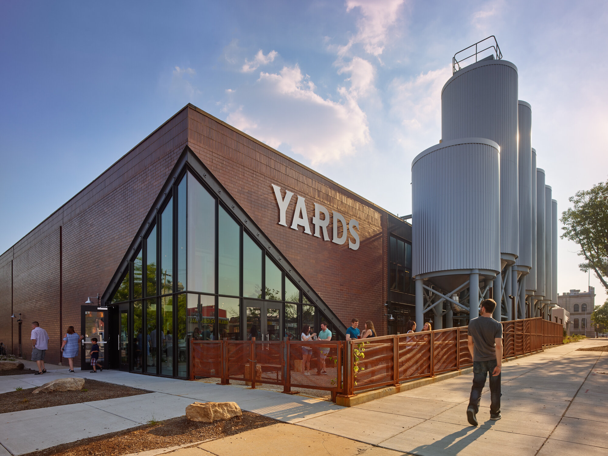 DIGSAU - Yards Brewery