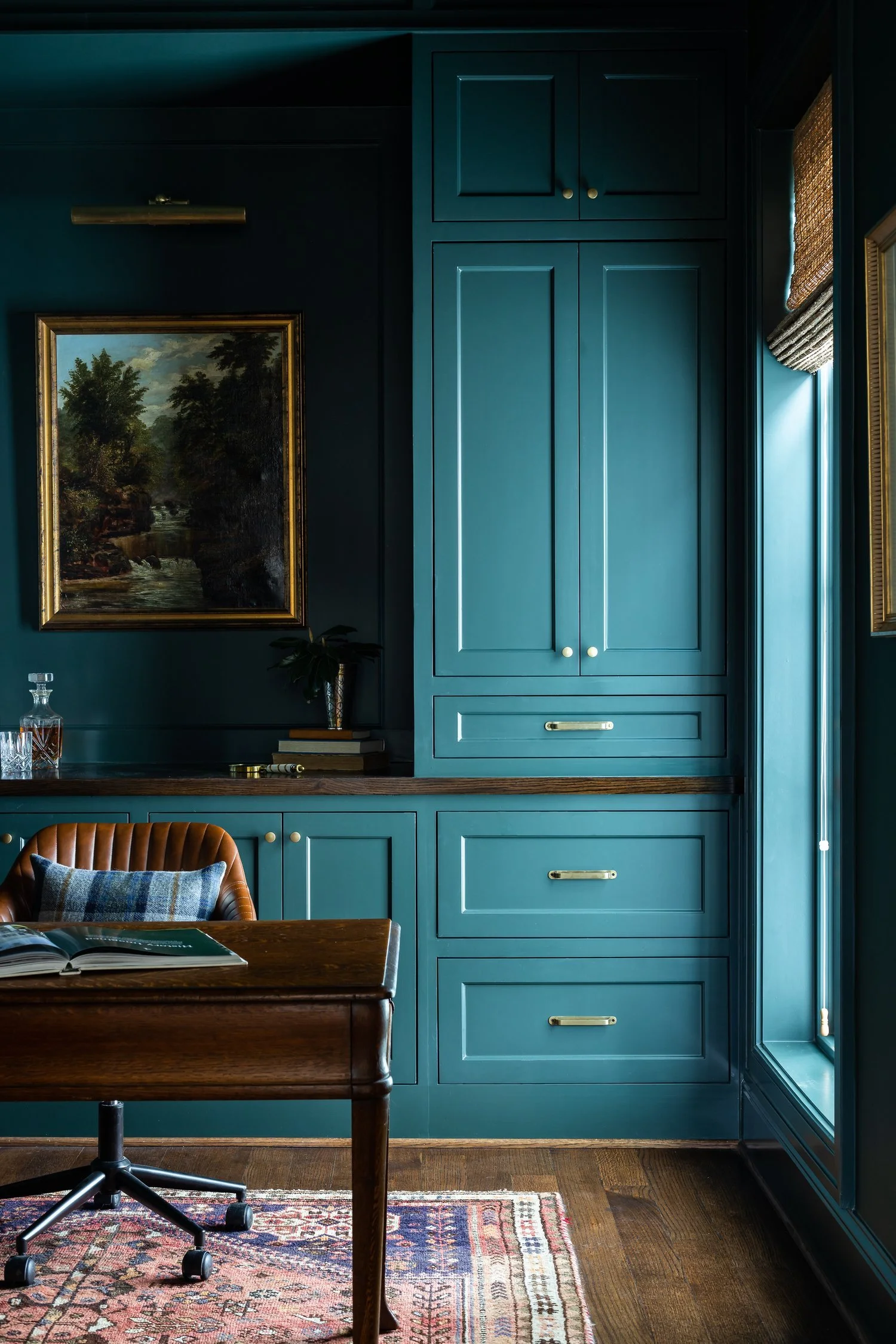 How to Photograph Dark Rooms for a Color-Accurate Finish 