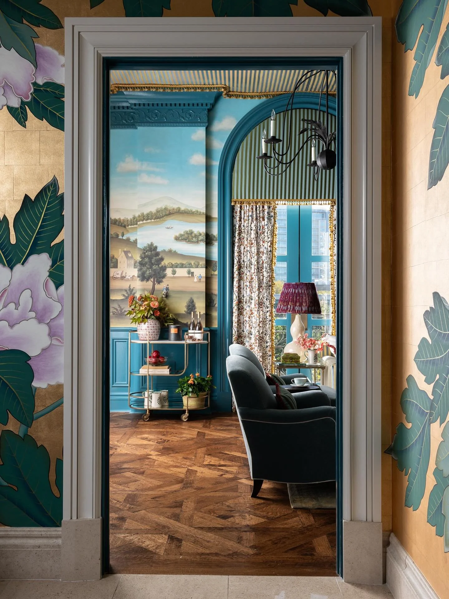 Just left the #kipsbayshowhouse in Dallas to scout the space I&rsquo;m shooting this year and let me tell you. The energy in that house is palpable! I&rsquo;m so impressed by what these designers can pull off in such a short period of time. These are