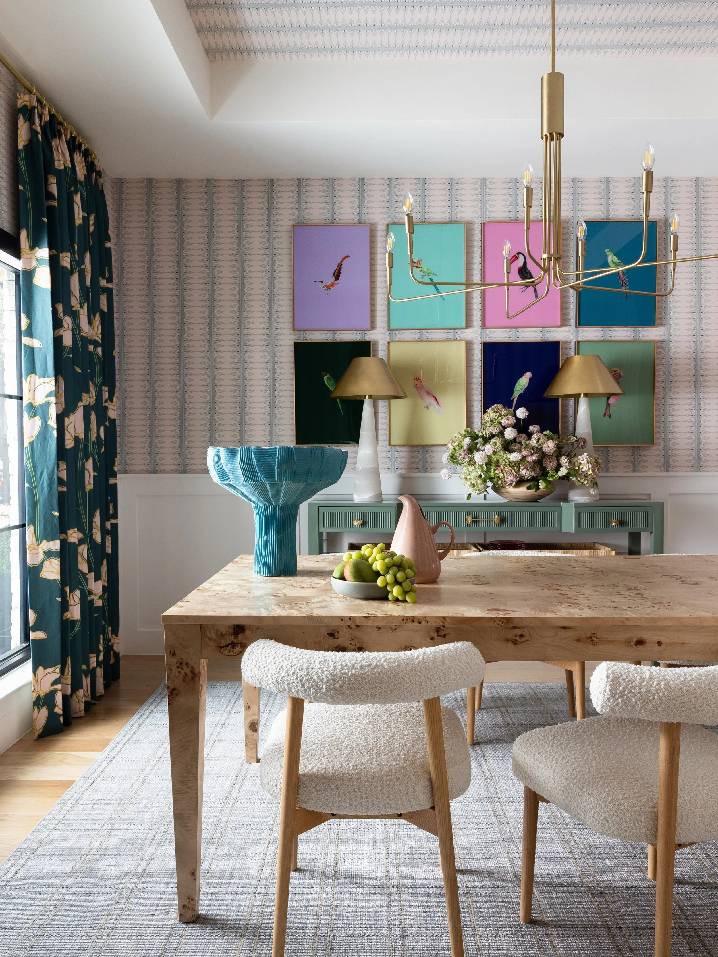 More color like this, please. 

Design @laurenreynoldsdesign 
Styling @melanie.mckinley.stylist 
Photo team: @sarahlindenphotography @tanner_garza 

#dallasinteriordesign @interiorstyling @diningroominspo