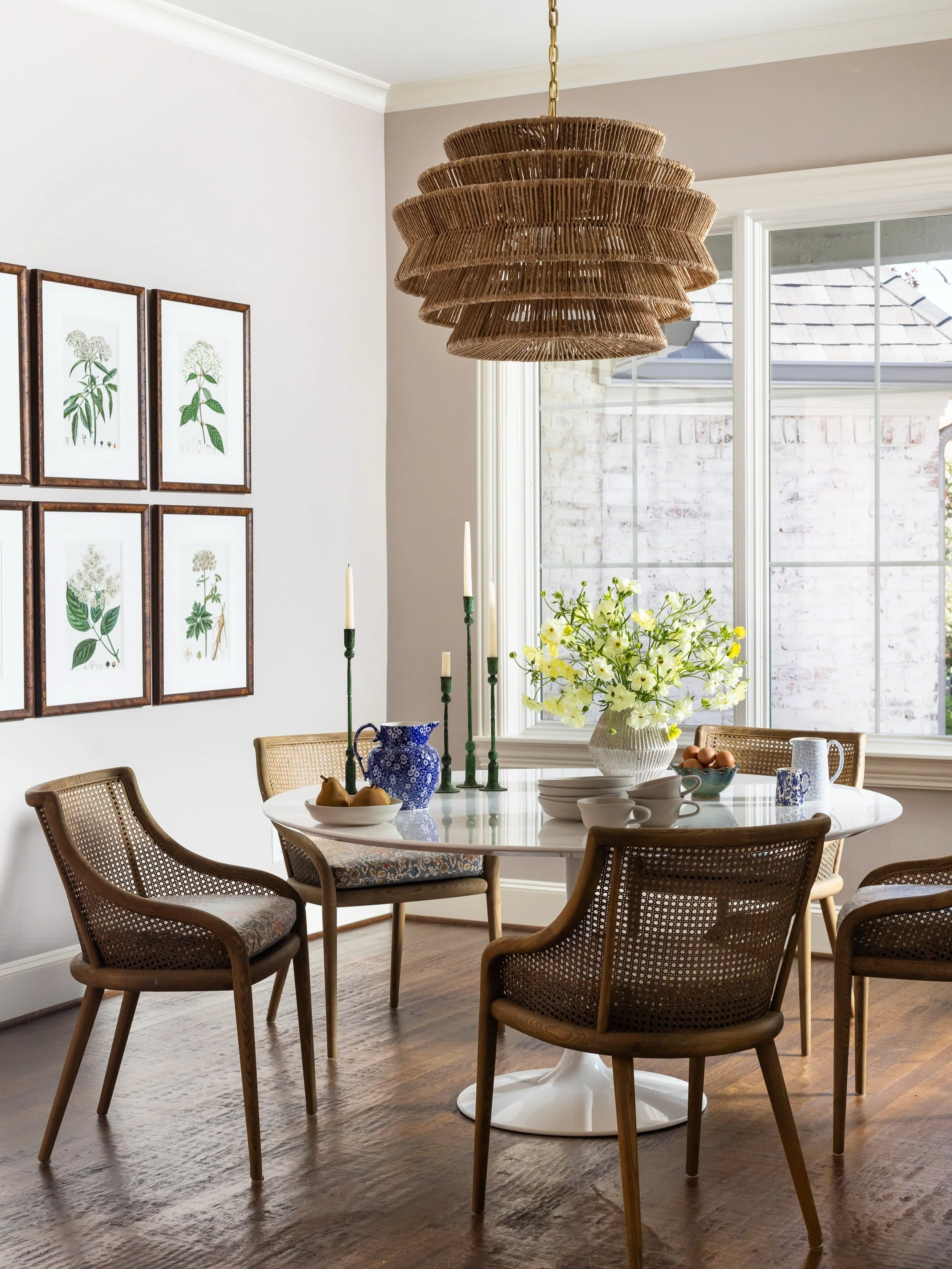 Heading into a big two day session with @laurenreynoldsdesign and @melanie.mckinley.stylist. These few shots are proof that we make a great team. Always a good day when I get to collaborate with these two. 

#interiorphotography #interiorstylist #new
