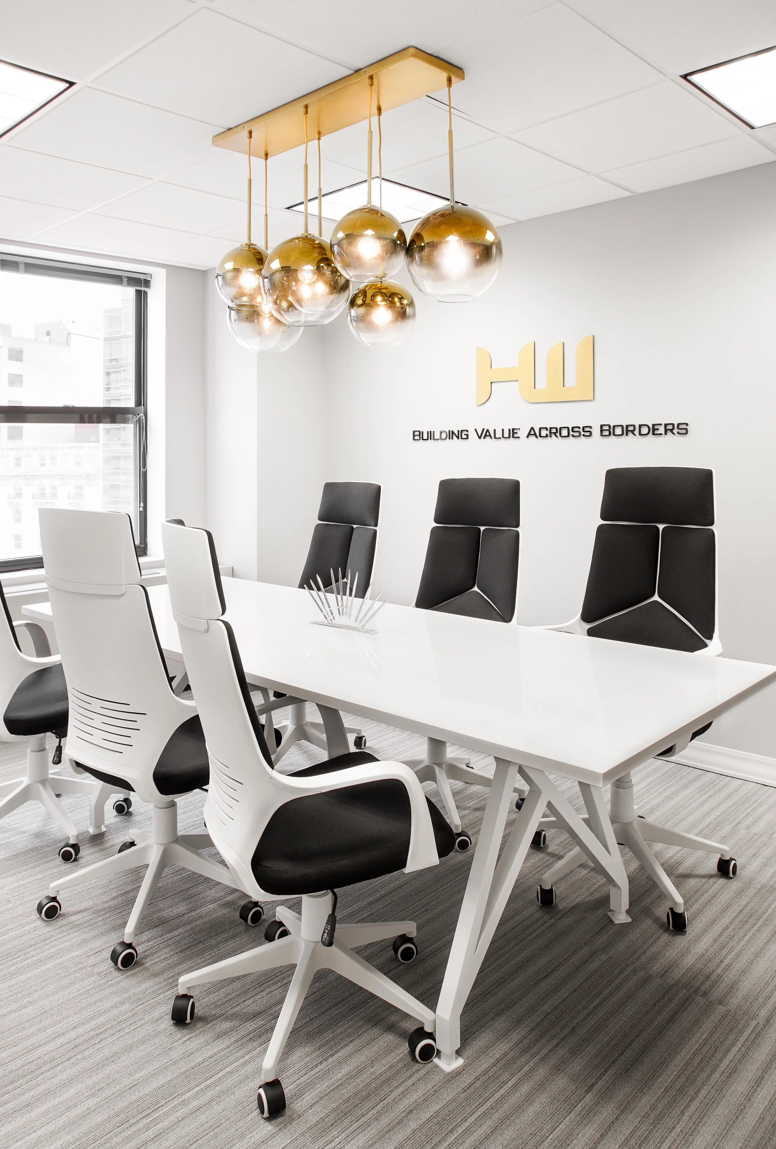 meetingrm1.jpg