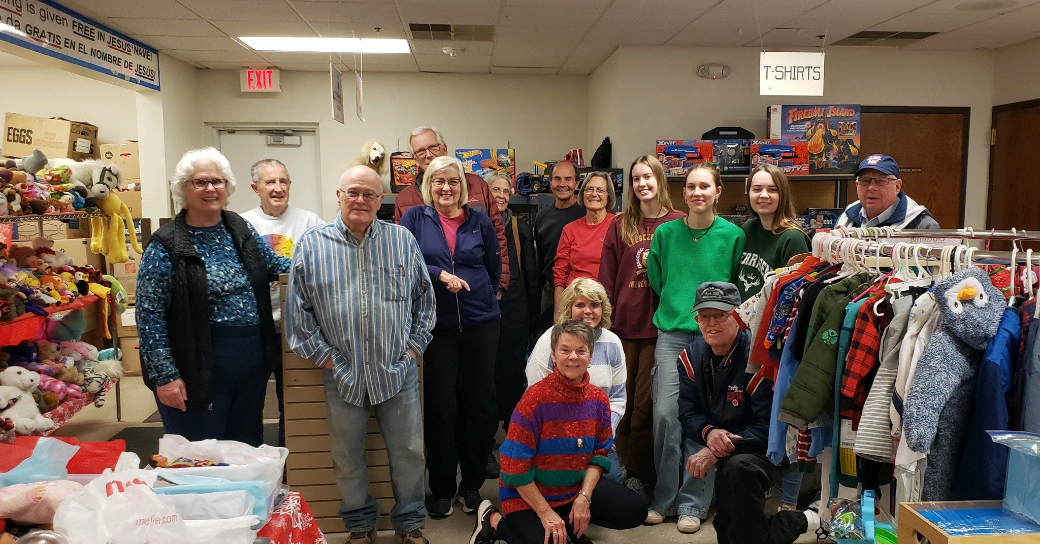 FUMC Volunteers at empty tomb 2023 Christmas.jpg