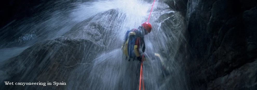 Rope water absorption tests - Polyester vs. Nylon